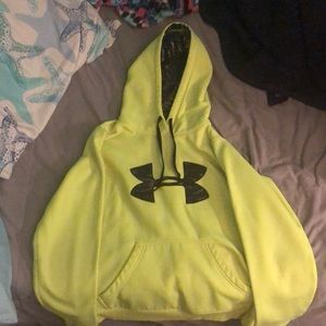 Under amour sweatshirt